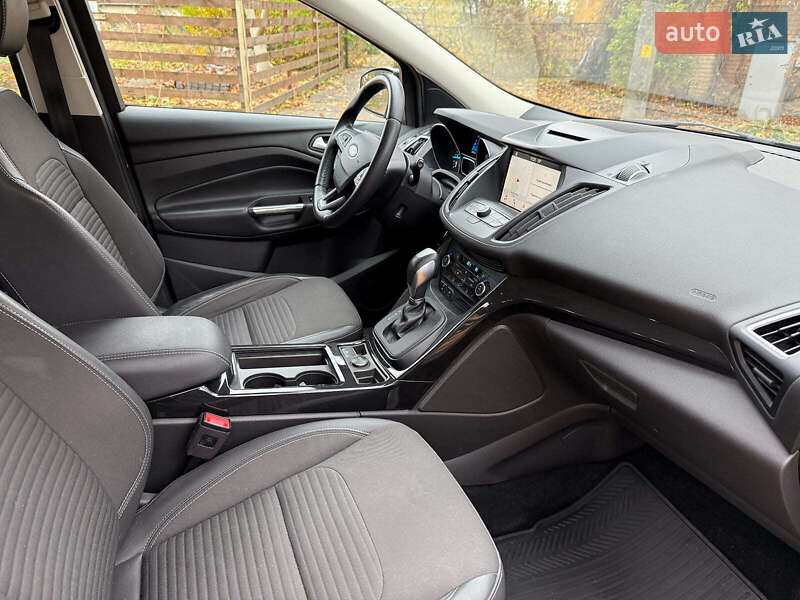 Внедорожник / Кроссовер Ford Kuga 2019 в Киеве фото 22 Внедорожник / Кроссовер Ford Kuga 2019 в Киеве
