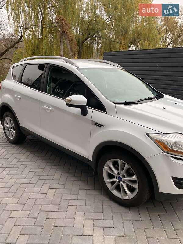 Позашляховик / Кросовер Ford Kuga 2012 в Умані фото 5 Позашляховик / Кросовер Ford Kuga 2012 в Умані