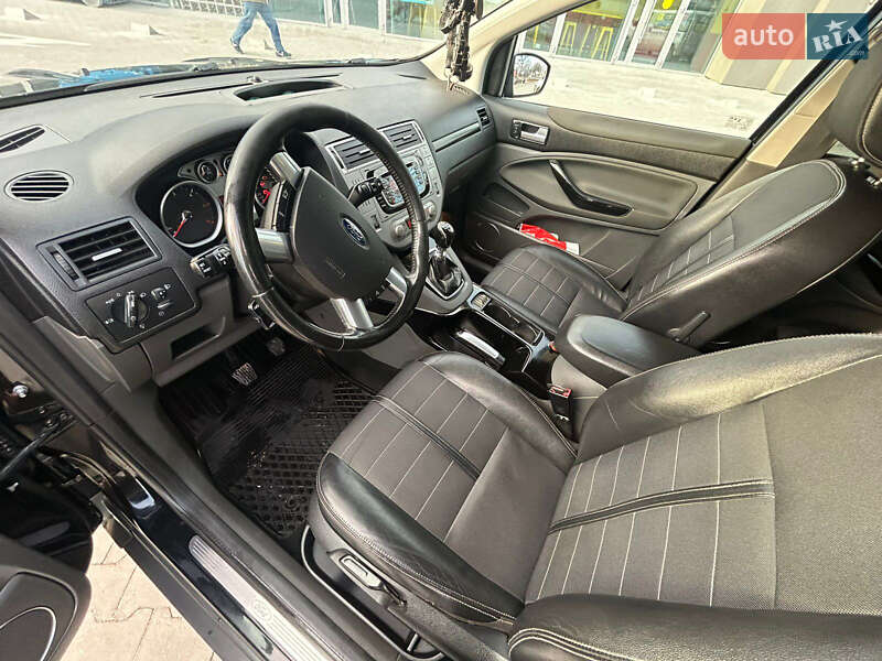 Позашляховик / Кросовер Ford Kuga 2012 в Львові фото 15 Позашляховик / Кросовер Ford Kuga 2012 в Львові