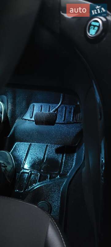 Позашляховик / Кросовер Ford Kuga 2019 в Києві фото 15 Позашляховик / Кросовер Ford Kuga 2019 в Києві