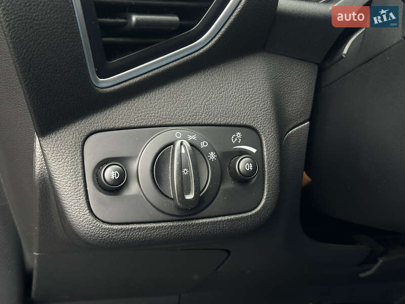 Позашляховик / Кросовер Ford Kuga 2013 в Києві