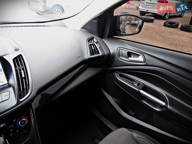 Позашляховик / Кросовер Ford Kuga 2019 в Черкасах фото 12 Позашляховик / Кросовер Ford Kuga 2019 в Черкасах