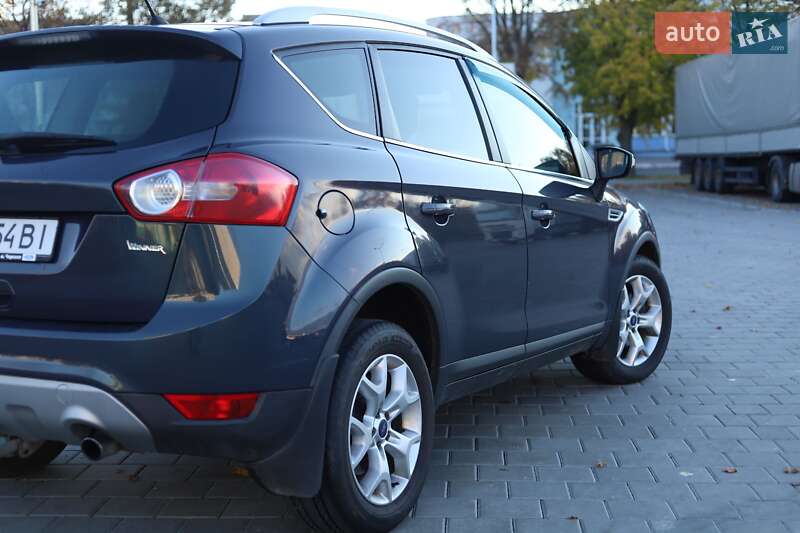 Внедорожник / Кроссовер Ford Kuga 2012 в Черкассах