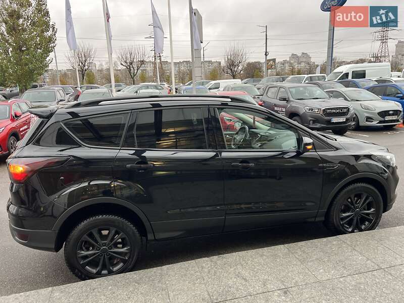 Внедорожник / Кроссовер Ford Kuga 2019 в Киеве фото 8 Внедорожник / Кроссовер Ford Kuga 2019 в Киеве