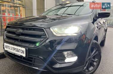 Позашляховик / Кросовер Ford Kuga 2019 в Києві
