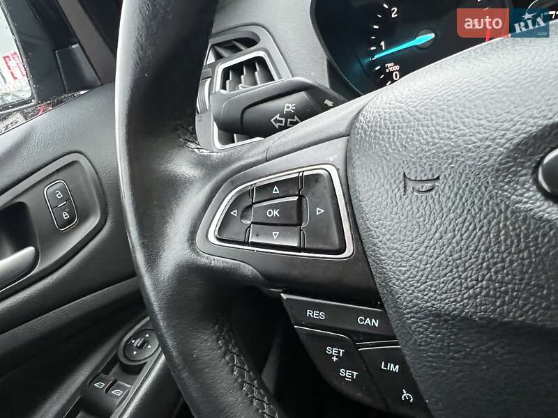 Внедорожник / Кроссовер Ford Kuga 2019 в Киеве фото 26 Внедорожник / Кроссовер Ford Kuga 2019 в Киеве