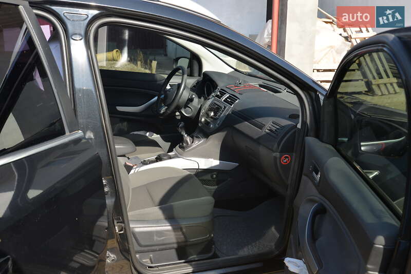 Позашляховик / Кросовер Ford Kuga 2011 в Києві