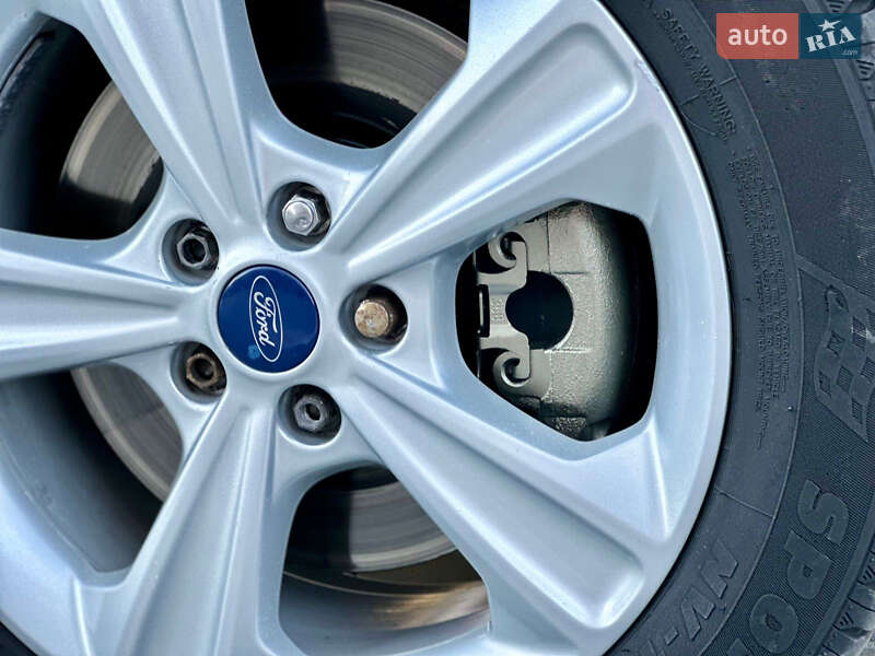 Позашляховик / Кросовер Ford Kuga 2013 в Черкасах фото 12 Позашляховик / Кросовер Ford Kuga 2013 в Черкасах