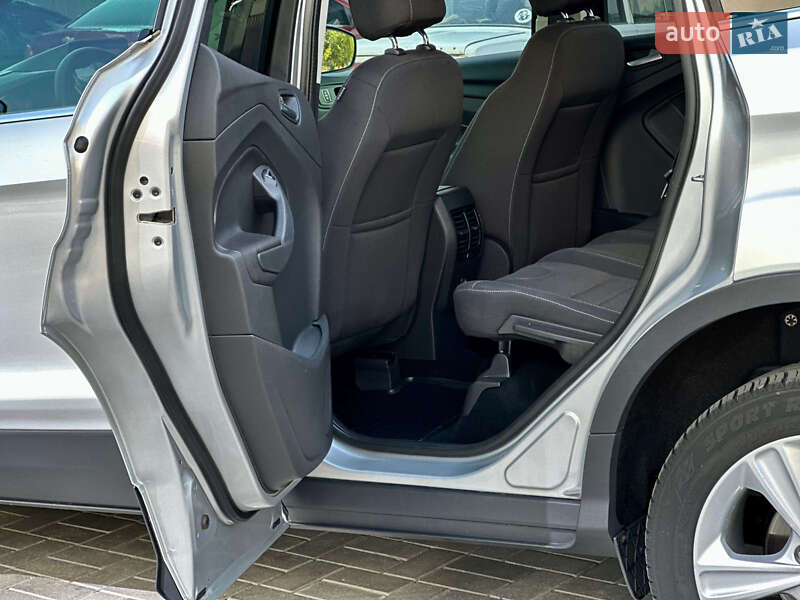 Позашляховик / Кросовер Ford Kuga 2013 в Черкасах фото 16 Позашляховик / Кросовер Ford Kuga 2013 в Черкасах