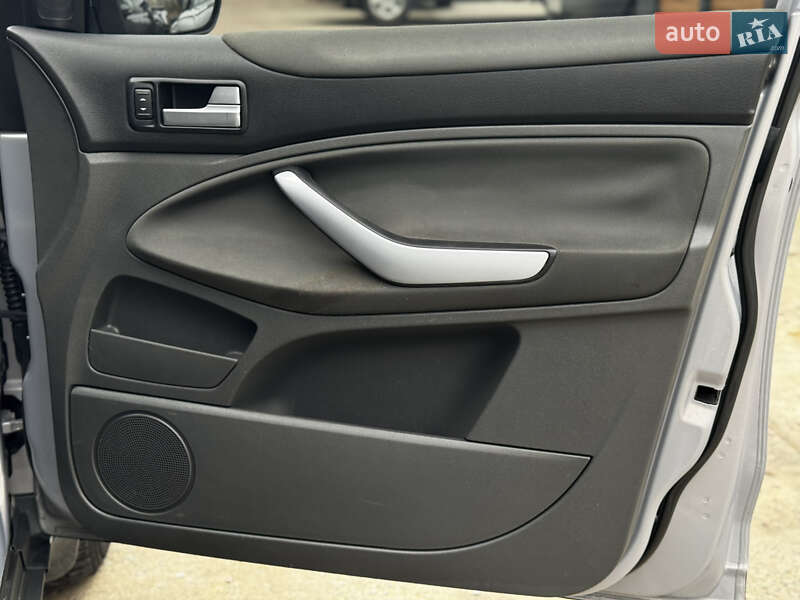 Внедорожник / Кроссовер Ford Kuga 2011 в Житомире