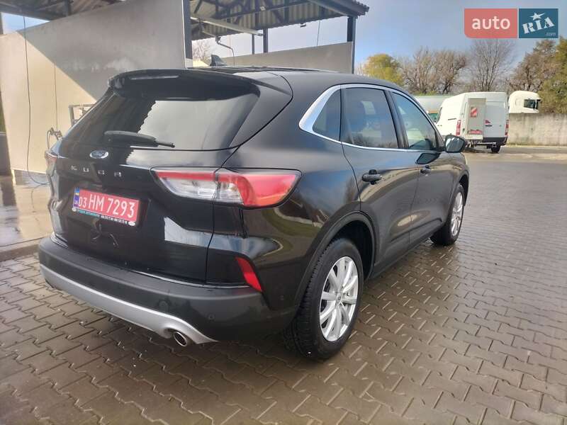 Позашляховик / Кросовер Ford Kuga 2020 в Дунаївцях