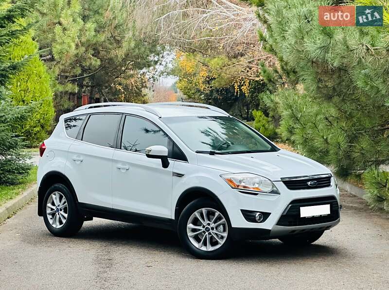 Позашляховик / Кросовер Ford Kuga 2011 в Дніпрі фото Позашляховик / Кросовер Ford Kuga 2011 в Дніпрі