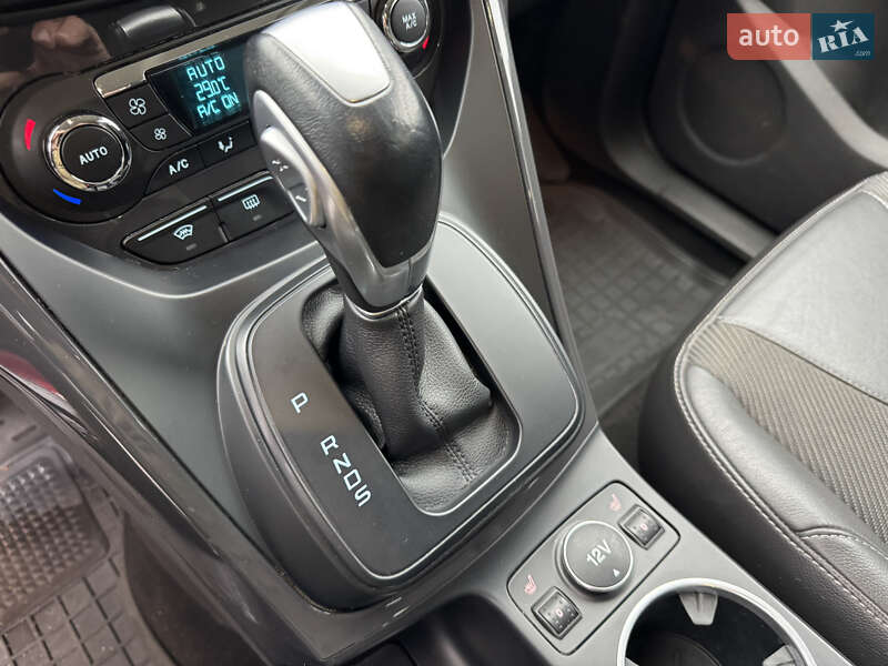 Позашляховик / Кросовер Ford Kuga 2015 в Житомирі