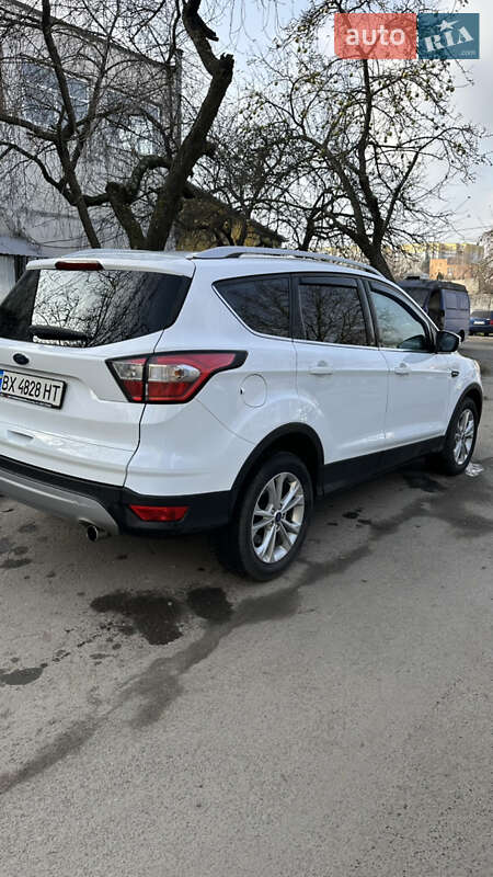 Позашляховик / Кросовер Ford Kuga 2019 в Хмельницькому