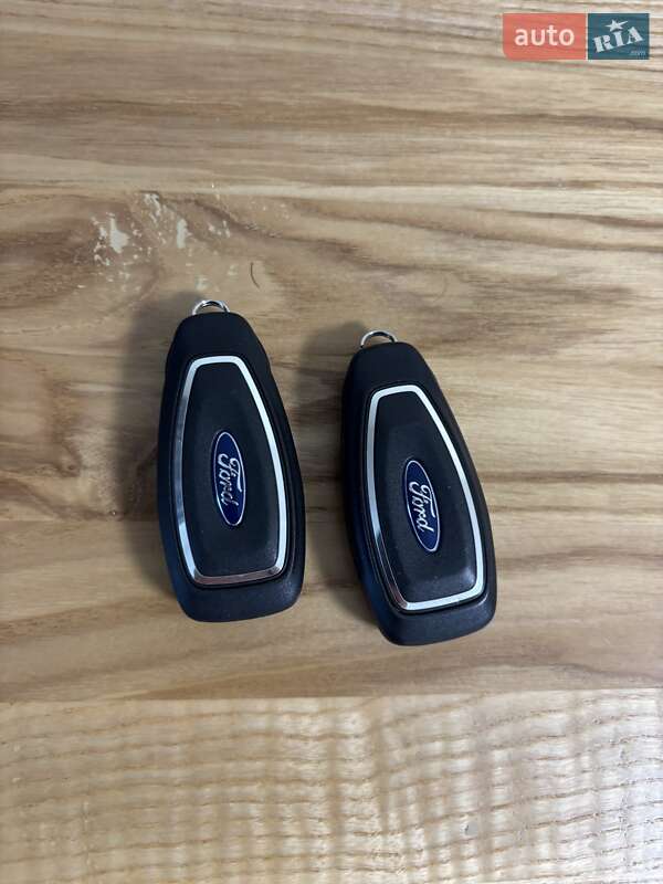 Внедорожник / Кроссовер Ford Kuga 2017 в Днепре фото 3 Внедорожник / Кроссовер Ford Kuga 2017 в Днепре