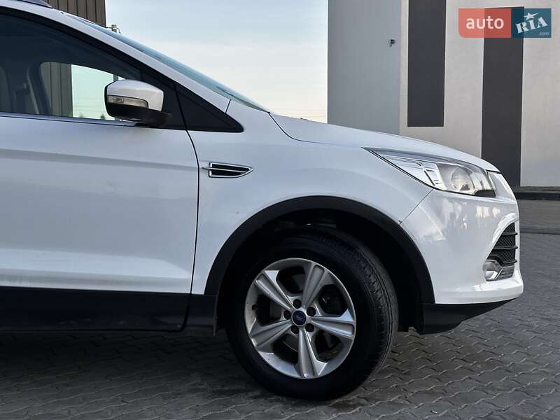 Внедорожник / Кроссовер Ford Kuga 2014 в Львове