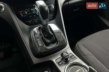 Внедорожник / Кроссовер Ford Kuga 2015 в Киеве