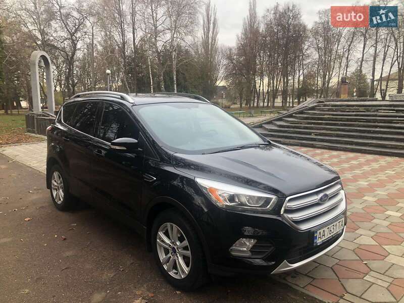Позашляховик / Кросовер Ford Kuga 2017 в Ніжині