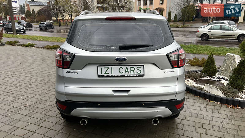 Внедорожник / Кроссовер Ford Kuga 2017 в Львове