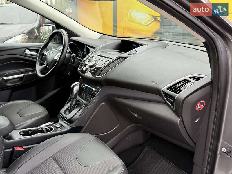 Позашляховик / Кросовер Ford Kuga 2013 в Стрию