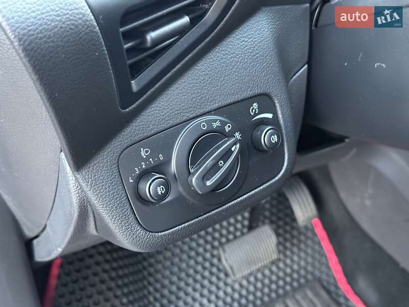 Внедорожник / Кроссовер Ford Kuga 2019 в Киеве фото 22 Внедорожник / Кроссовер Ford Kuga 2019 в Киеве