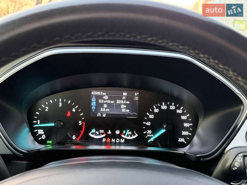 Внедорожник / Кроссовер Ford Kuga 2020 в Киеве