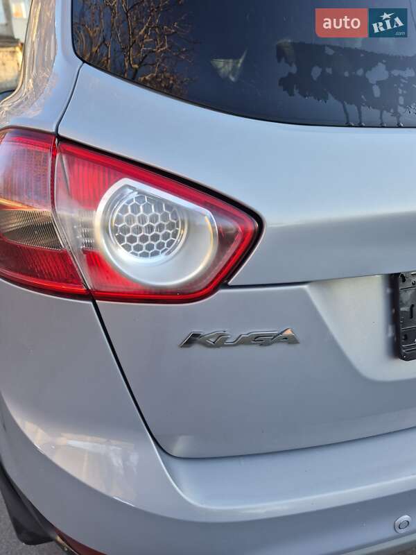 Внедорожник / Кроссовер Ford Kuga 2013 в Черкассах