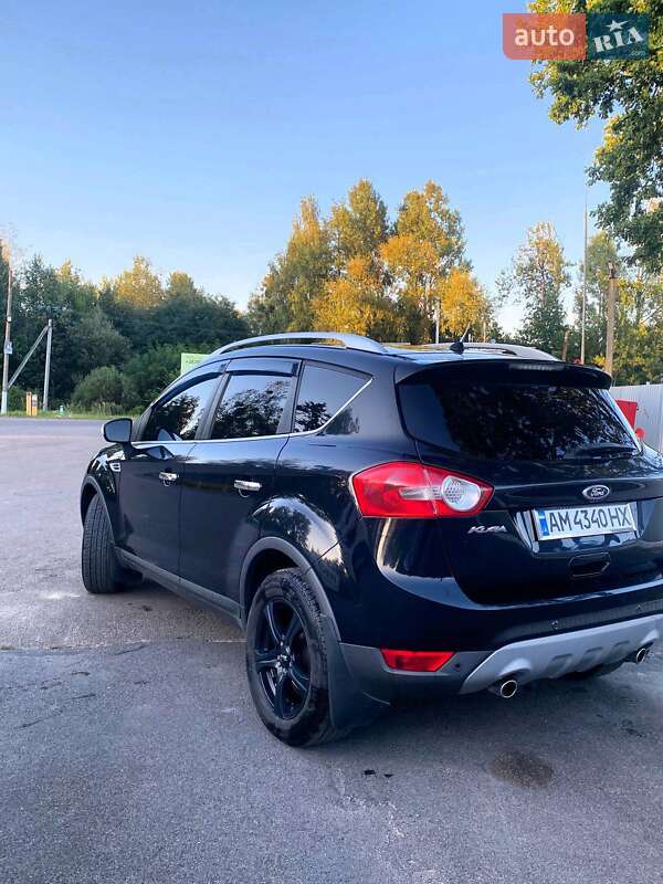 Внедорожник / Кроссовер Ford Kuga 2011 в Олевске