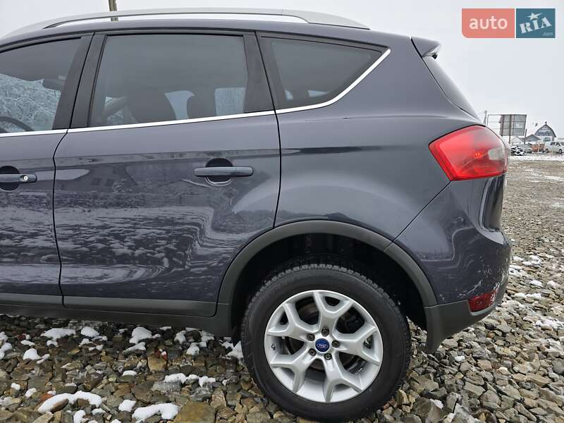 Внедорожник / Кроссовер Ford Kuga 2011 в Калуше