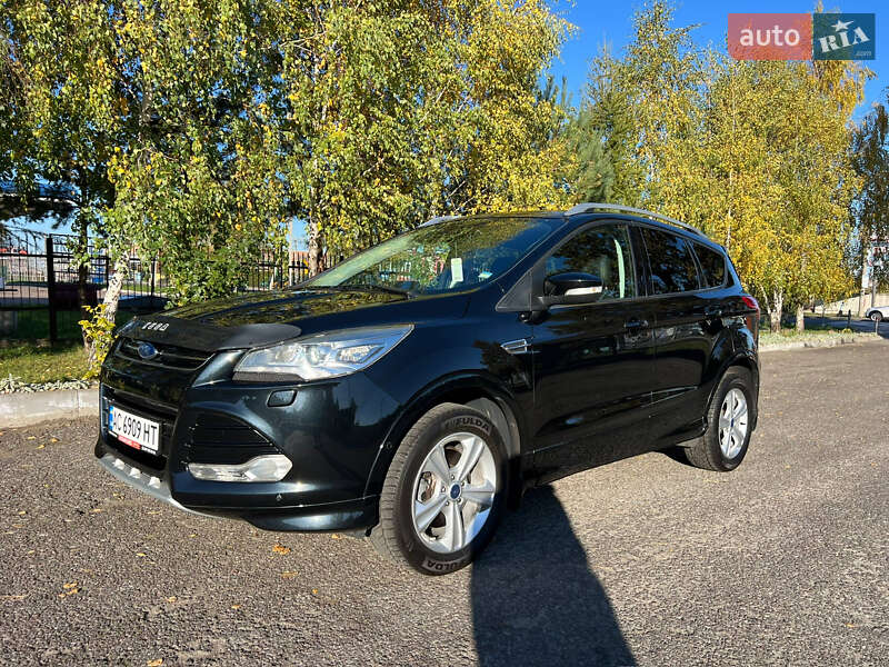 Позашляховик / Кросовер Ford Kuga 2014 в Києві