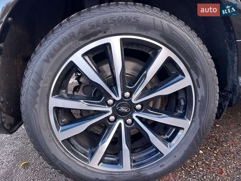 Внедорожник / Кроссовер Ford Kuga 2018 в Львове