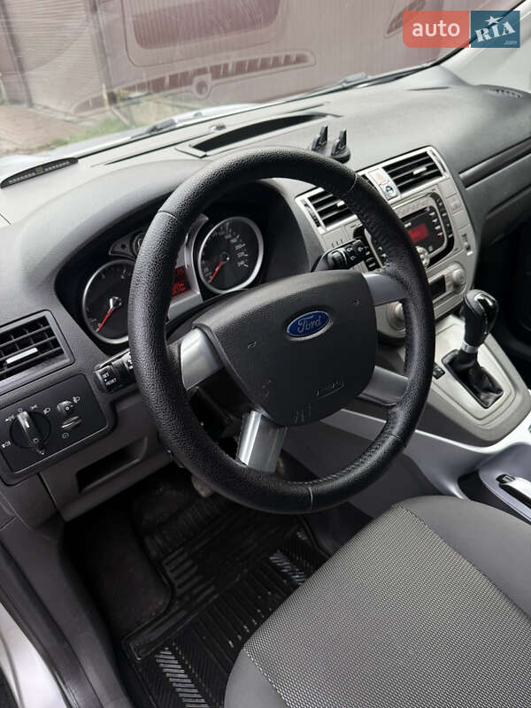 Внедорожник / Кроссовер Ford Kuga 2012 в Киеве