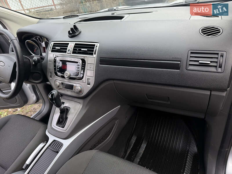 Внедорожник / Кроссовер Ford Kuga 2012 в Киеве