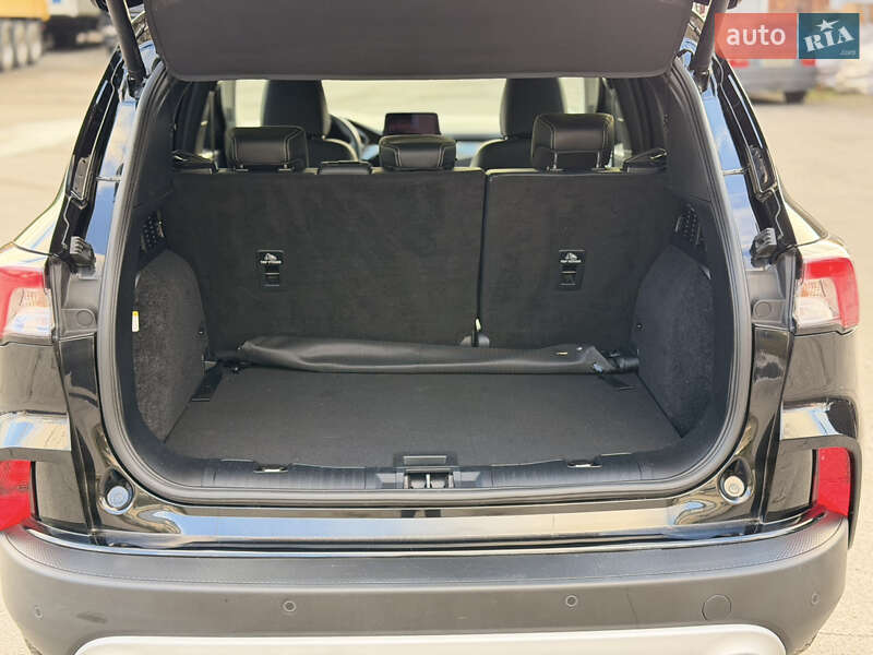 Позашляховик / Кросовер Ford Kuga 2022 в Вінниці