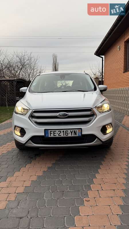Внедорожник / Кроссовер Ford Kuga 2019 в Бершади