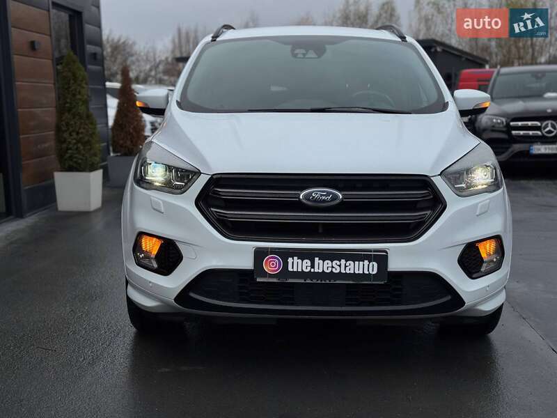 Внедорожник / Кроссовер Ford Kuga 2019 в Ровно
