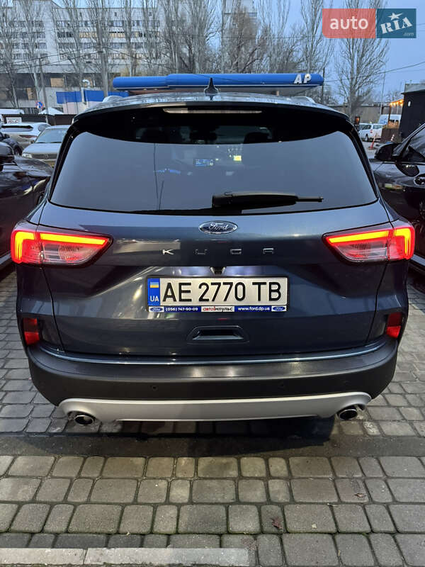 Позашляховик / Кросовер Ford Kuga 2021 в Дніпрі