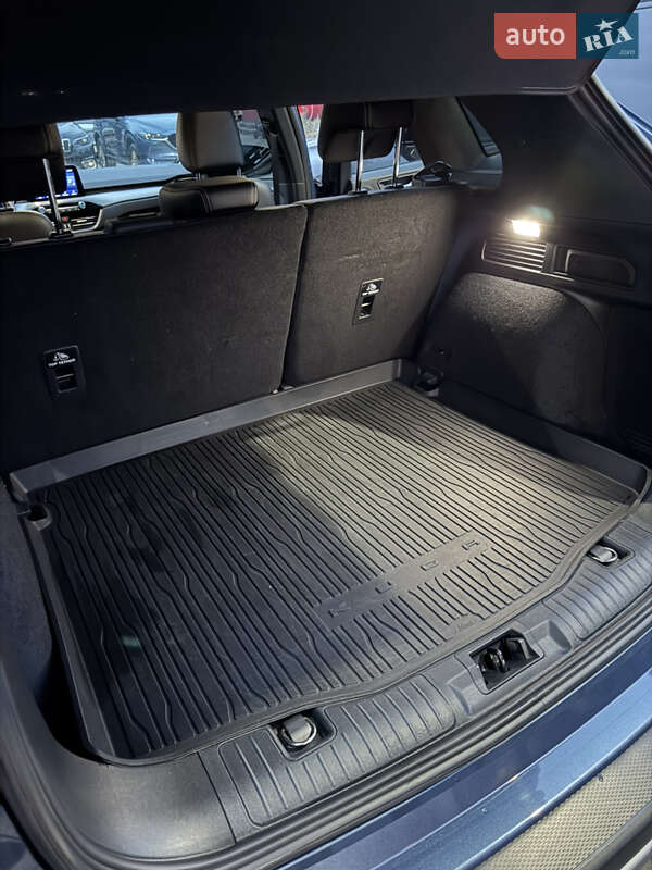 Позашляховик / Кросовер Ford Kuga 2021 в Дніпрі