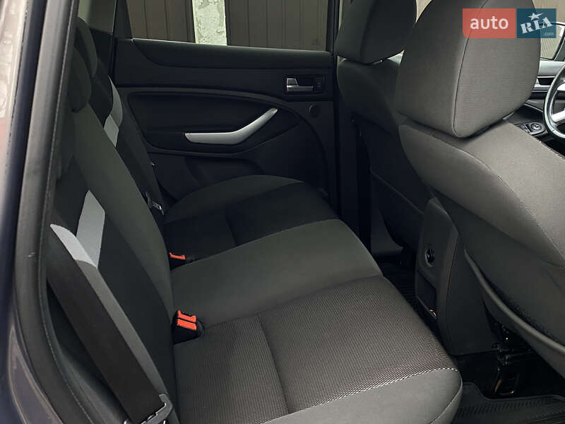 Позашляховик / Кросовер Ford Kuga 2011 в Василькові