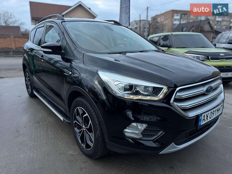 Позашляховик / Кросовер Ford Kuga 2019 в Бердичеві