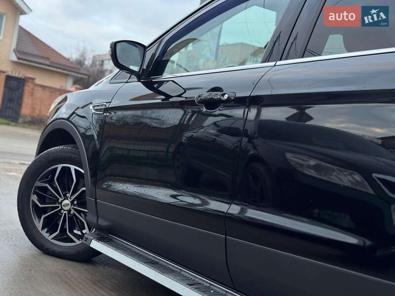 Позашляховик / Кросовер Ford Kuga 2019 в Бердичеві