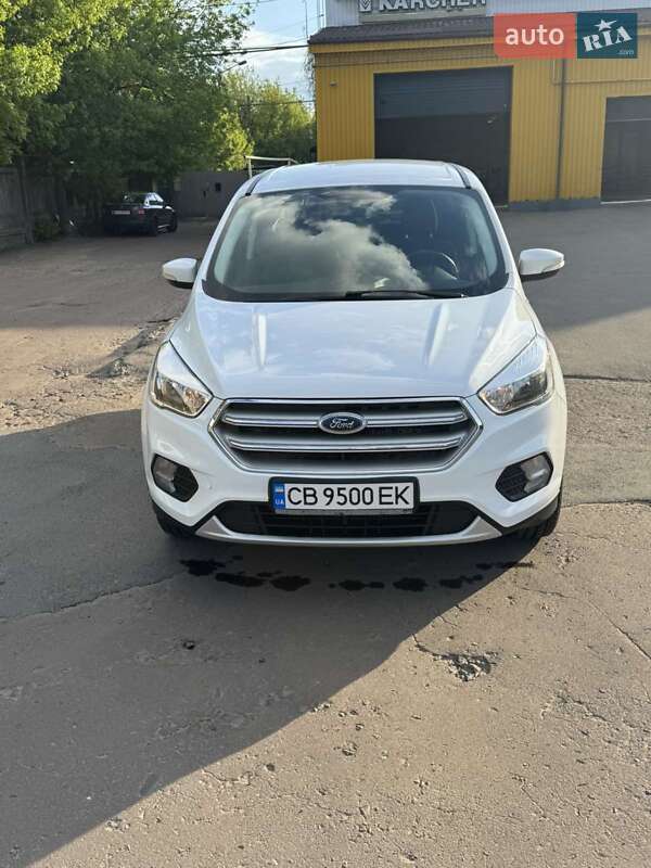 Позашляховик / Кросовер Ford Kuga 2018 в Чернігові