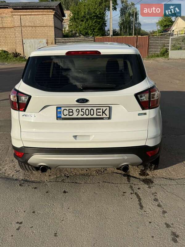 Позашляховик / Кросовер Ford Kuga 2018 в Чернігові