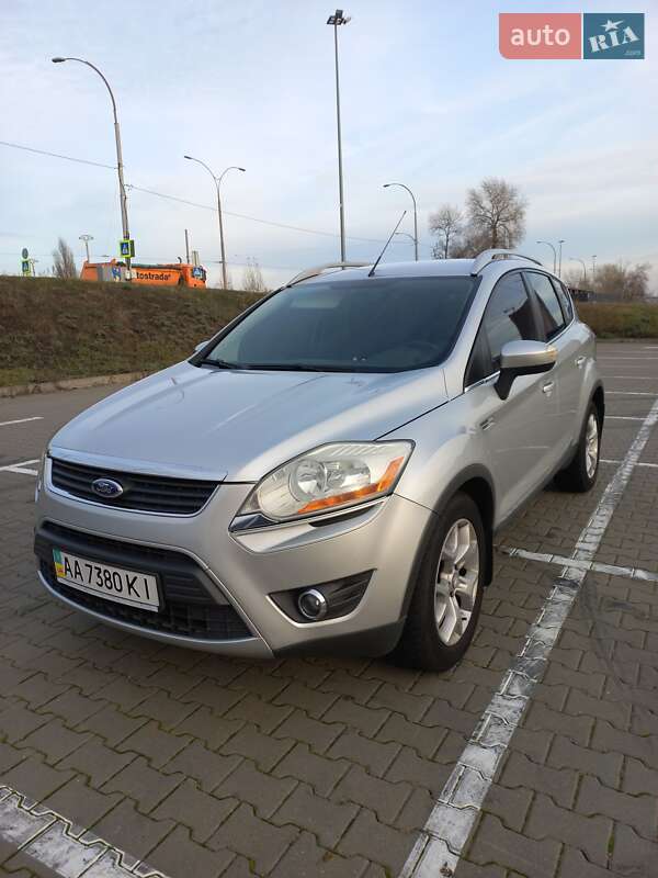 Позашляховик / Кросовер Ford Kuga 2009 в Києві