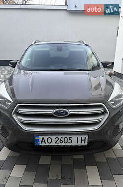 Внедорожник / Кроссовер Ford Kuga 2019 в Мукачево