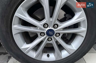 Позашляховик / Кросовер Ford Kuga 2019 в Мукачевому