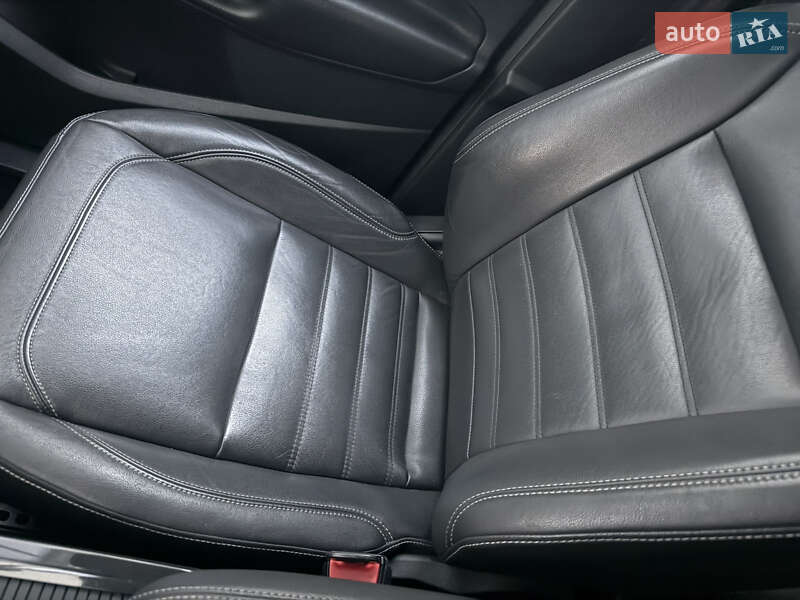 Позашляховик / Кросовер Ford Kuga 2019 в Мукачевому