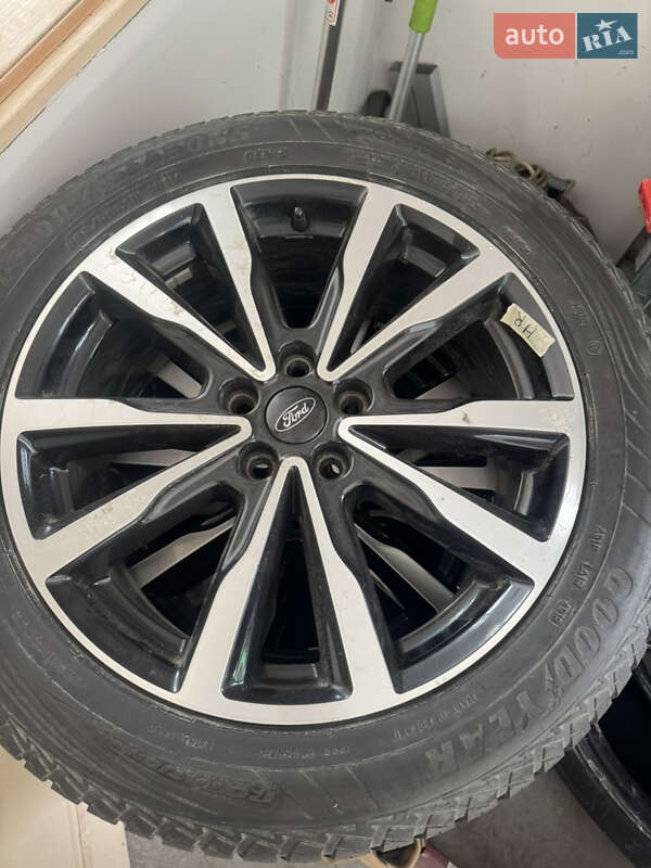 Внедорожник / Кроссовер Ford Kuga 2019 в Киеве фото 2 Внедорожник / Кроссовер Ford Kuga 2019 в Киеве