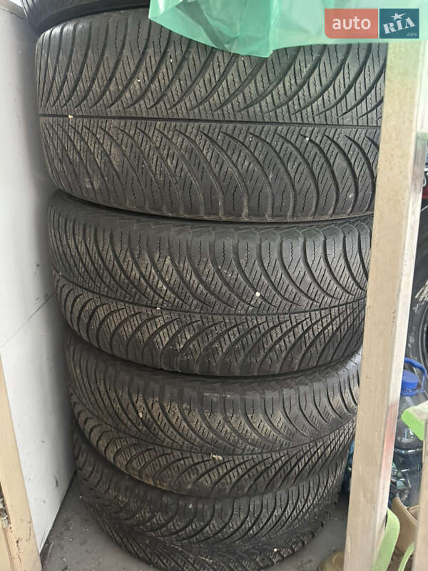 Внедорожник / Кроссовер Ford Kuga 2019 в Киеве фото 3 Внедорожник / Кроссовер Ford Kuga 2019 в Киеве