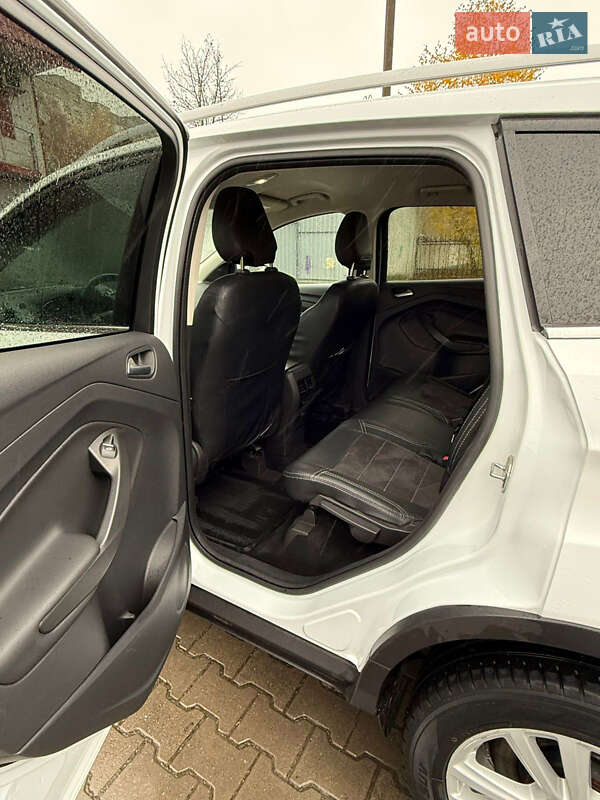 Позашляховик / Кросовер Ford Kuga 2017 в Хмельницькому